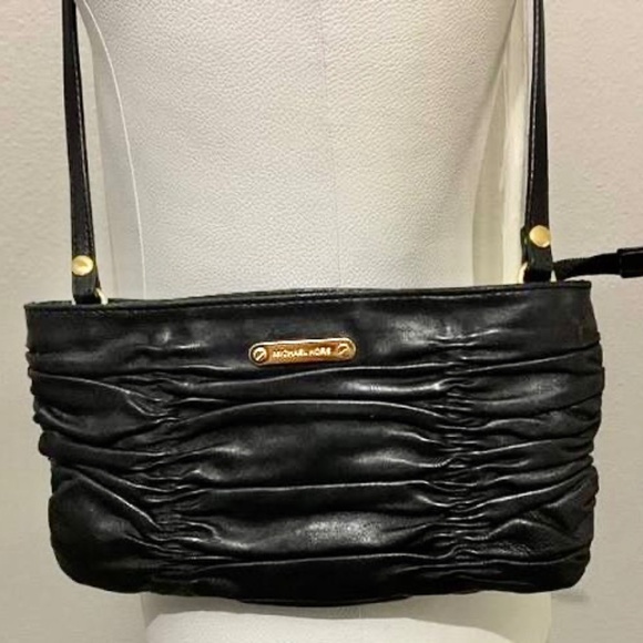 Michael Kors Ruched Black Leather w/ Removable Shoulder Strap Bag **LIKE NEW!!** - Picture 7 of 12